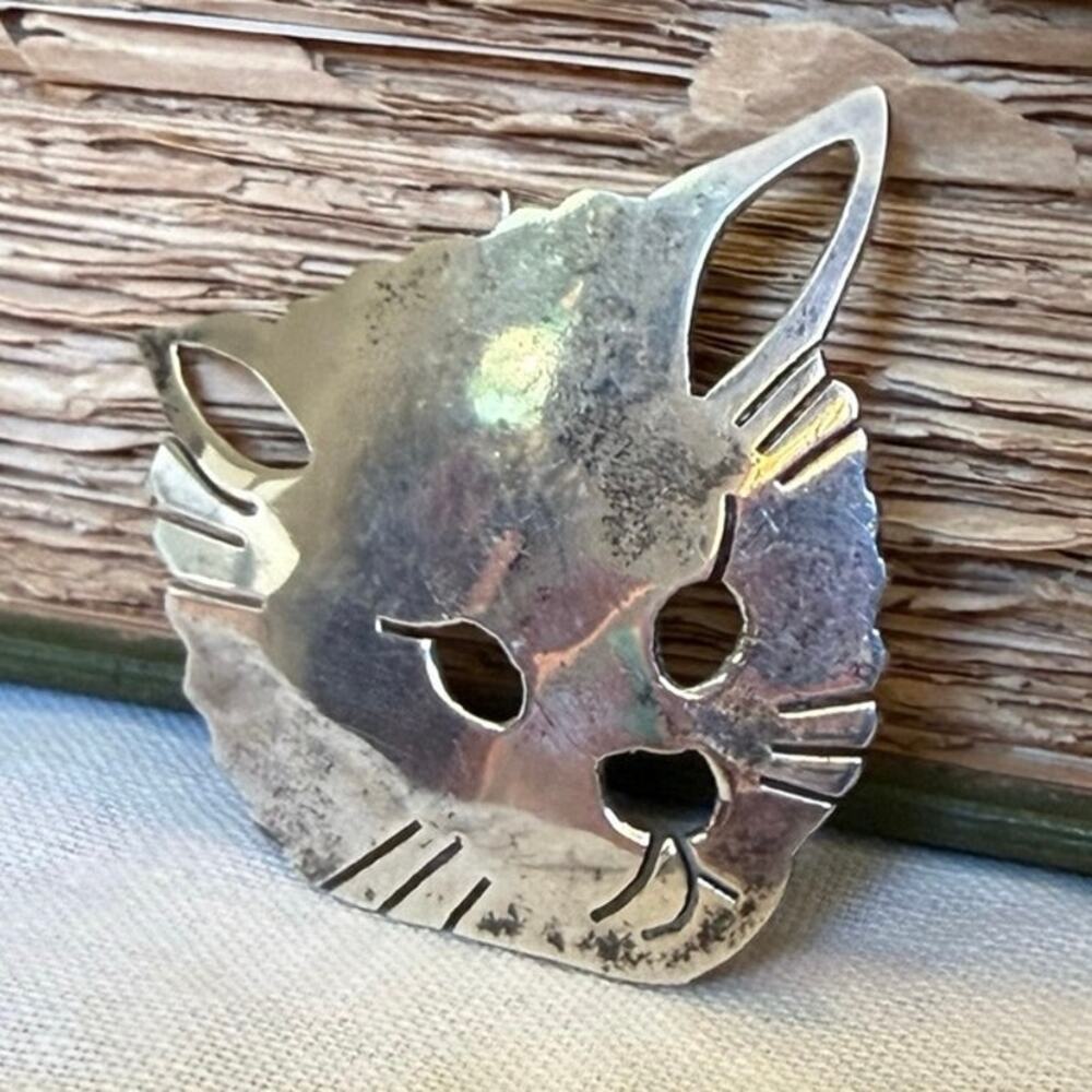 Mexican Sterling Cat Face Brooch • TS‑26 (? Second Digit Faint) MEX 925 • 8.24g